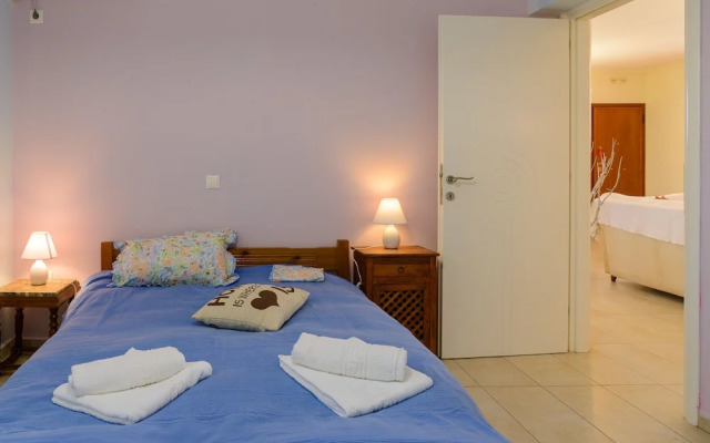 Comfy Vacation flat 300 meters from beach