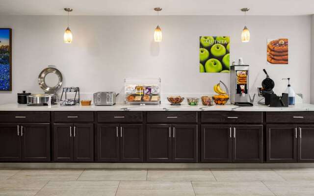 La Quinta Inn by Wyndham Victoria