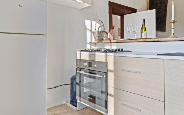 Guest room in a lavish castle in Allier
