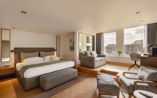 Royal Garden Hotel