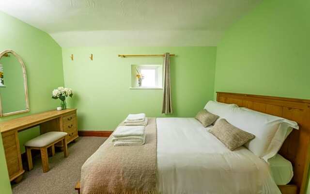 Rising Sun Pub, Restaurant and Rooms