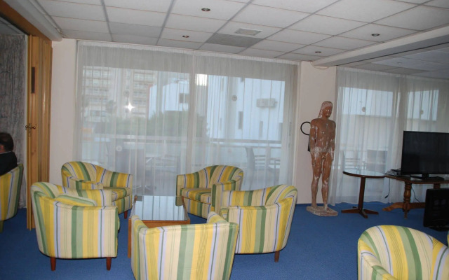 The Caravel Hotel