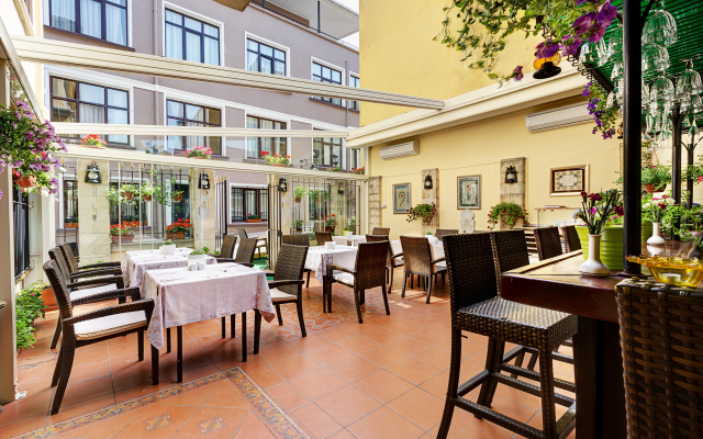 Arena Hotel - Special Class