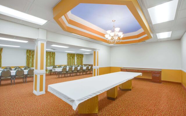 Econo Lodge Mt. Hope - Beckley