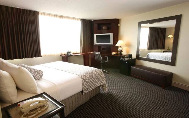 Crowne Plaza Syracuse