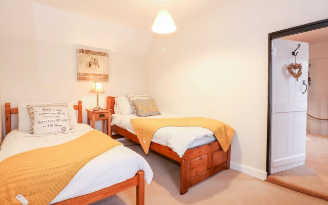 Hollyhedge Cottage