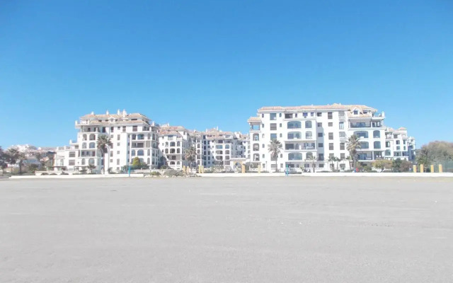 Marina Duquesa Apartment