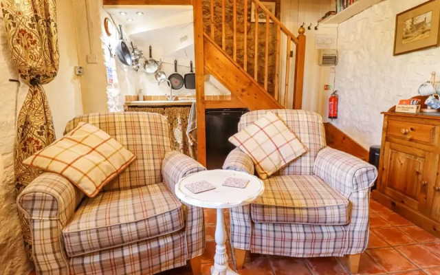 Old Blacksmiths Cottage