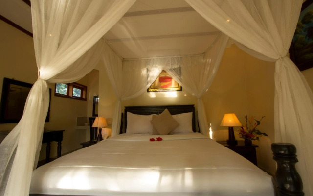 Arya Amed Beach Resort and Dive Center