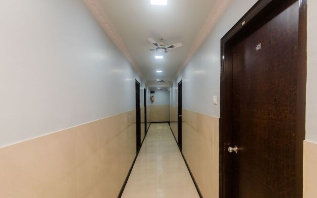 Oyo 13675 Hotel Elegant