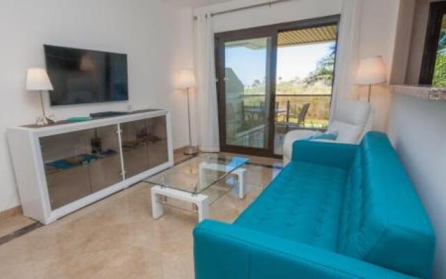 Marina Del Castillo 214
