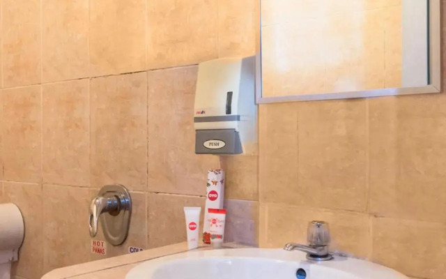 Capital O 664 Romance Hotel
