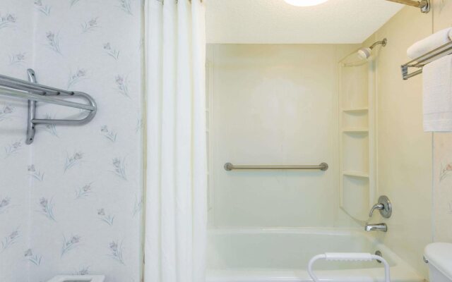 Super 8 By Wyndham Ashland/Richmond