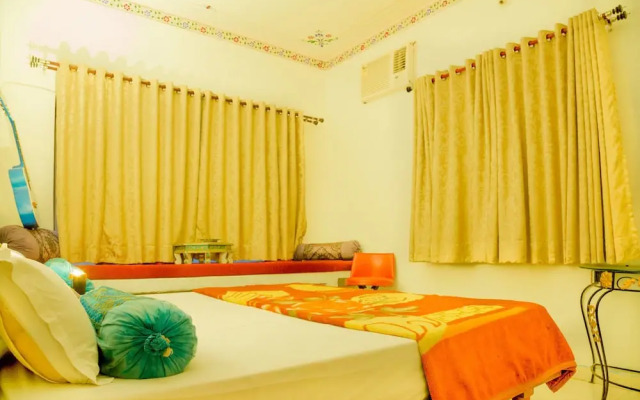 Hotel Hanuman Ghat