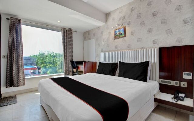 Collection O 135 Hotel Broadway