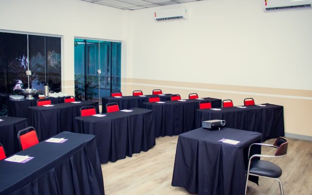 Delcas Hotel