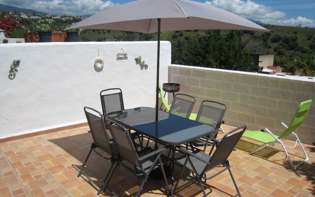 Beautiful Townhouse, Internet, Air Con, 5 Guests