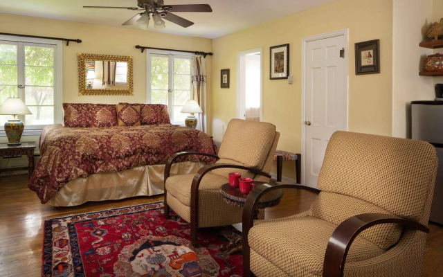 Casa Blanca Inn