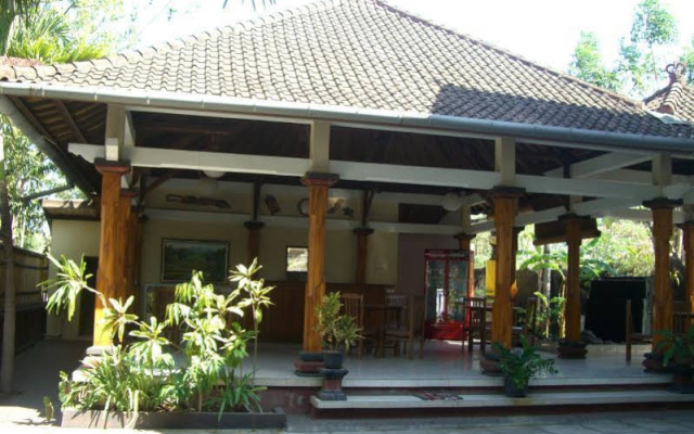 Matahari Tulamben Guesthouse – Outside – Tulamben