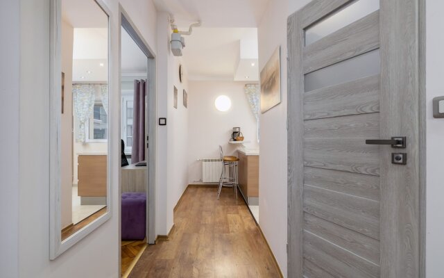 Daszyńskiego Apartment Cracow by Renters