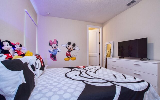 7824 Loxahatchee Court