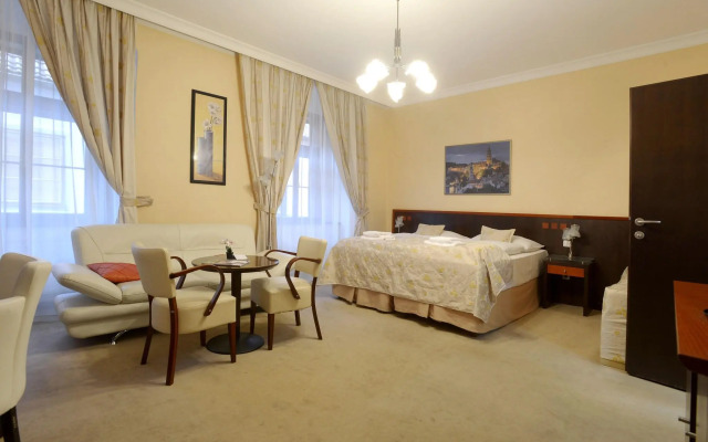 Hotel Grand