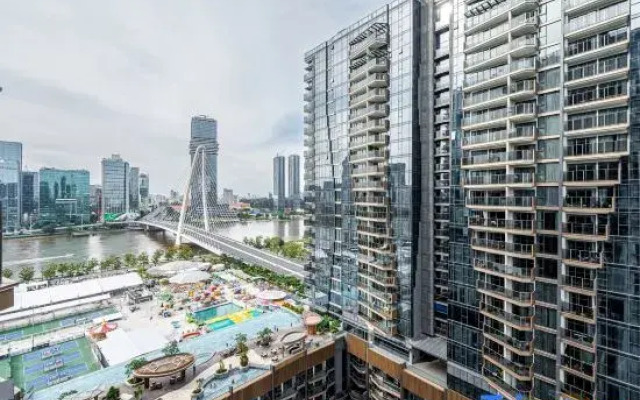 Metropole Luxury Apartment By Somi