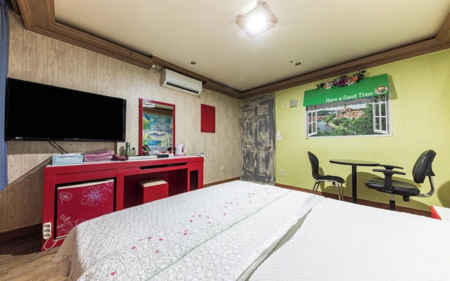 Seven Motel