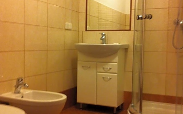 Route 7 Rooms