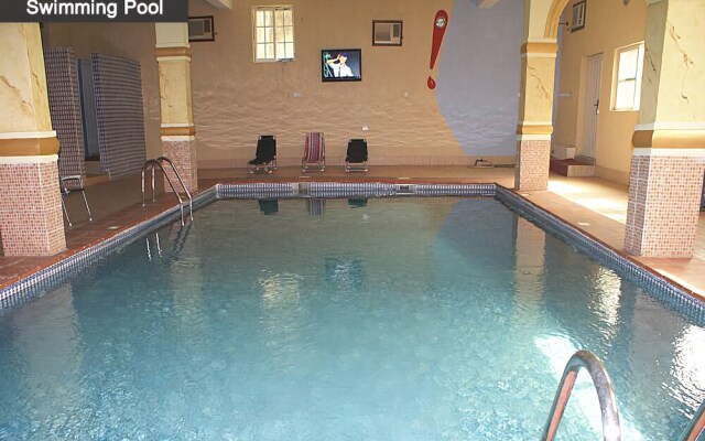 Richton Hotel & Suites
