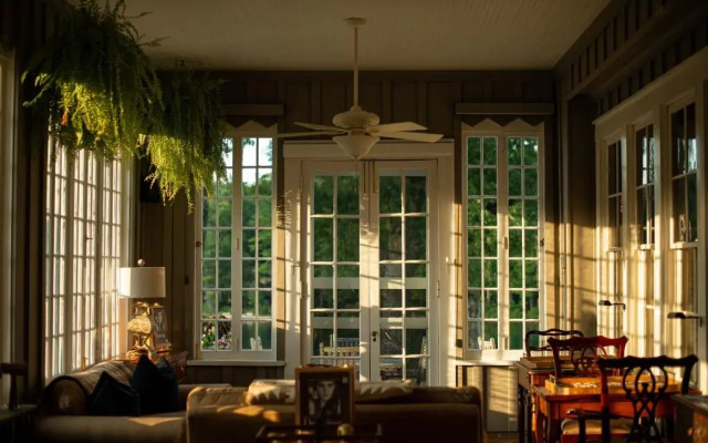Greystone Inn