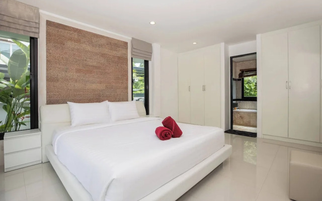 Designer 3BR Villa Silver Pool in Kamala