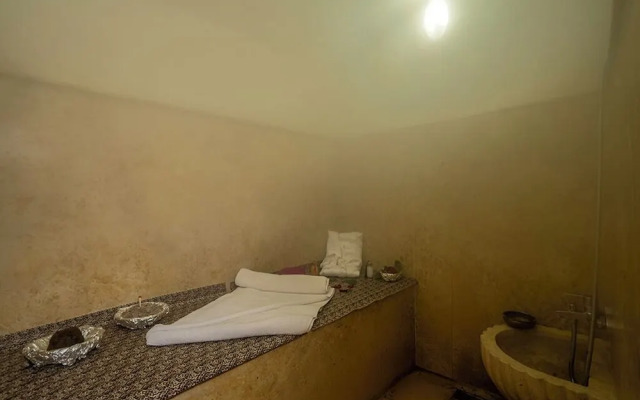Maison Solaneos