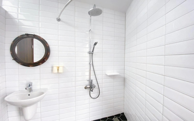 Minimi Inn - SailRock Beach House