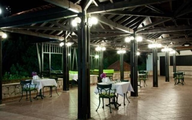 Pinepark Holiday Club