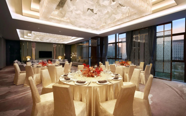 Sheraton Grand Zhengzhou Hotel
