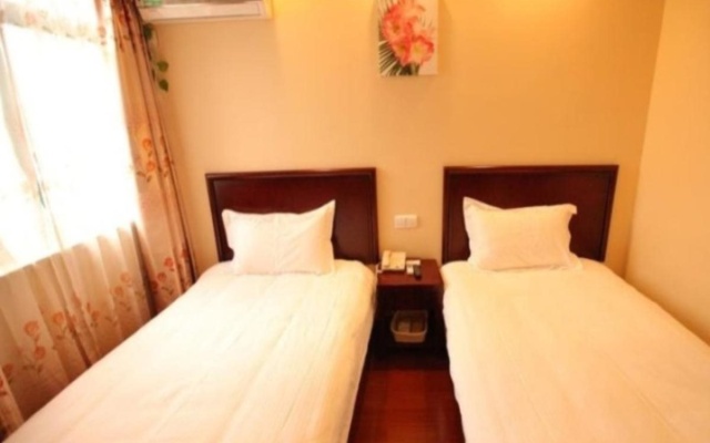 GreenTree Inn Suzhou Wujiang Zhenze Town Zhennan Road Express Hotel – Guest Rooms – Suzhou
