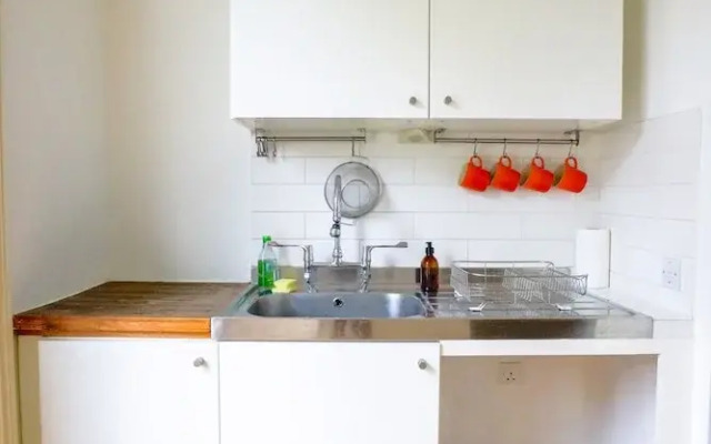 3 Bedroom House in De Beauvoir Town