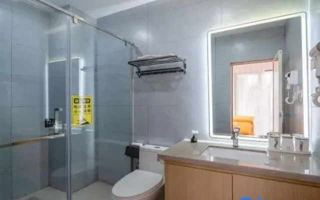 Sixth Courtyard  Scenic Vacation Homestay