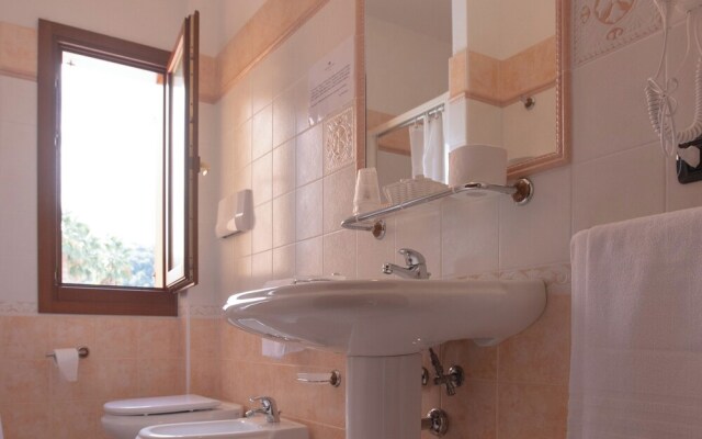 Idyllic Residence Cala Viola 2 Bedroom Sleeps Num1381