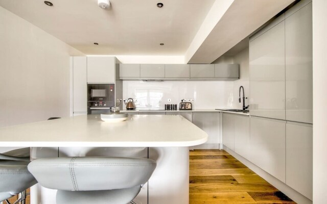 Modern 1BR Home in Vibrant Leith Area