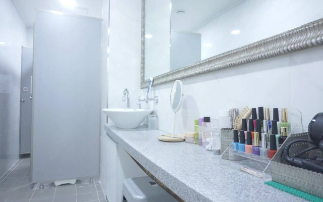 Blue Boat Hostel Myeongdong