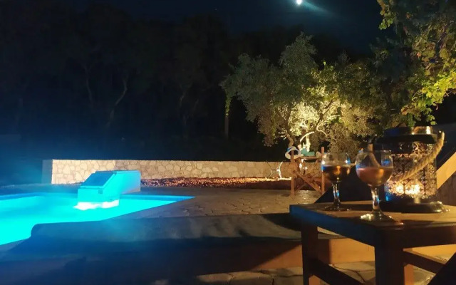 Loggos Summer House