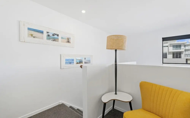 1 Bedroom Modern Townhouse in Casuarina