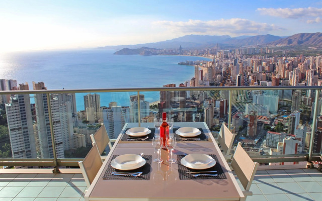 Skyscraper apartment with panoramic views - floor 38