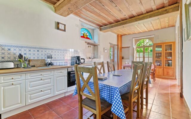 Holiday Home in Le Manoir With Jacuzzi in Summer