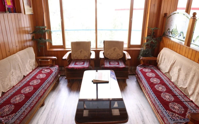 OYO 9648 Hotel Morainic Hills