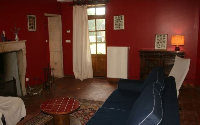 Le pavillon du château de Prye