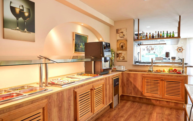 Santa Ponsa Pins Hotel