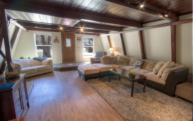 Tahoe Chalet by Lake Tahoe Accommodations